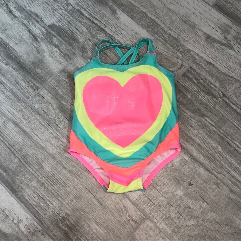 ☀️3/$20 HOST PICK 💕Carter’s 🌈Heart Baby Girl Swimsuit-12 mo